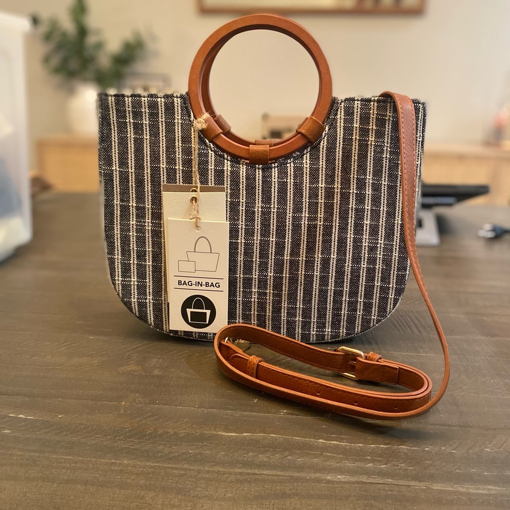 ANTIK KRAFT crossbody